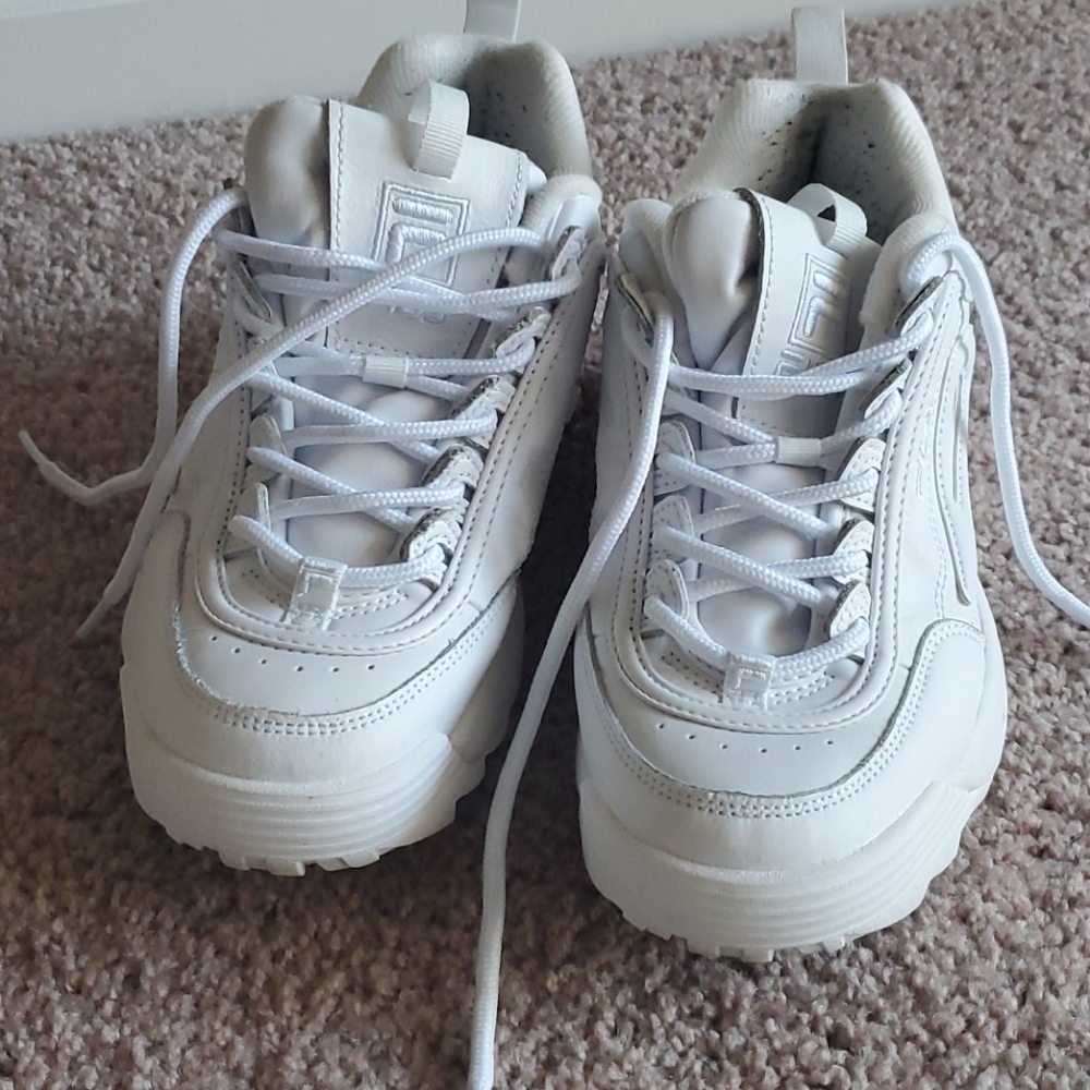 White fila chunky sneakers